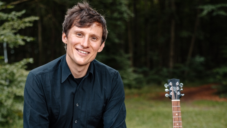 "Putting Rock'n'Roll into Folk", Ludwig Wright